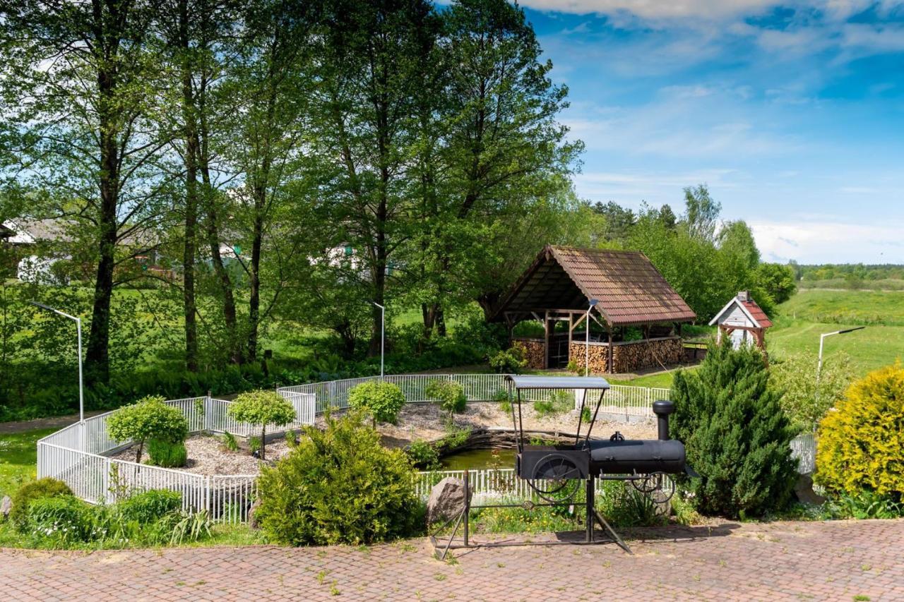 Pensjonat Agroturystyczny Pod Modrzewiem Bed & Breakfast Florczaki Екстериор снимка