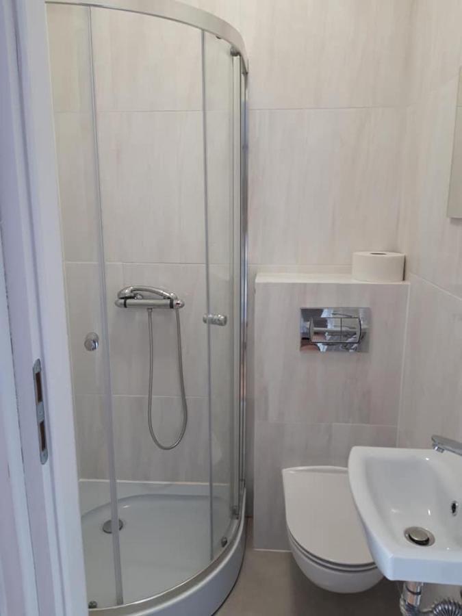 Pensjonat Agroturystyczny Pod Modrzewiem Bed & Breakfast Florczaki Екстериор снимка
