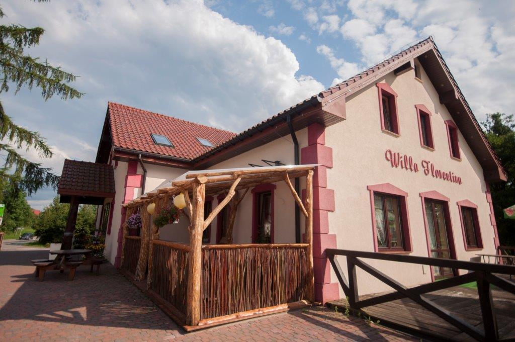 Pensjonat Agroturystyczny Pod Modrzewiem Bed & Breakfast Florczaki Екстериор снимка